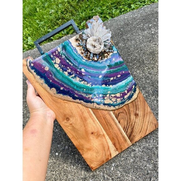 Wood Charcuterie Cheese Board - Clear Quartz Points - Broken Moroccan Geode - Mu - Picture 2 of 11